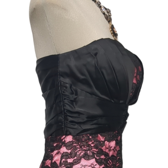 Black and Pink Gorgeous Satin and Black Lace Strapped Dress Size SP - Picture 6 of 10